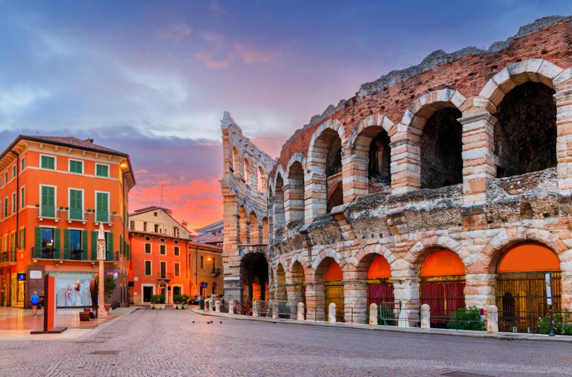 VERONA_.jpeg VERONA_.jpeg